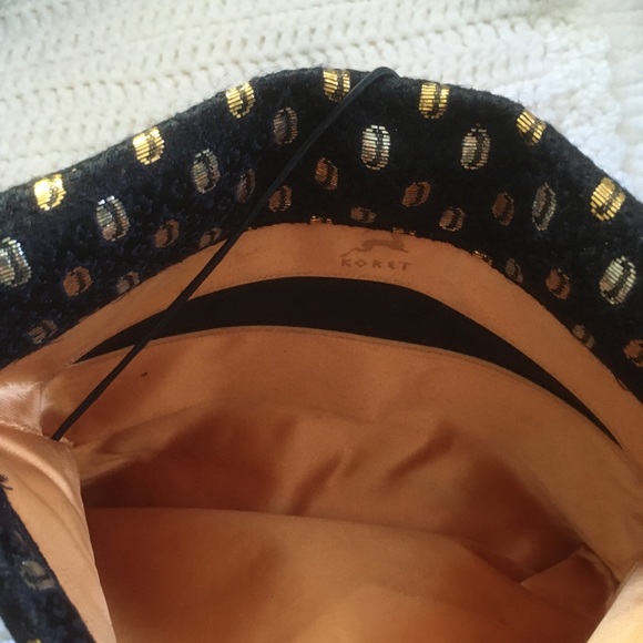Vintage Koret Clutch - Picture 5 of 10